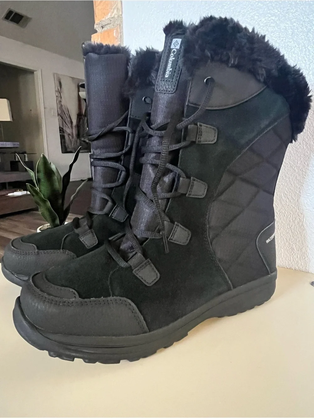 Columbia insulated lace